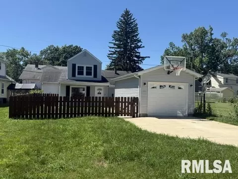 2512 W Laura Ave, West Peoria, IL 61604