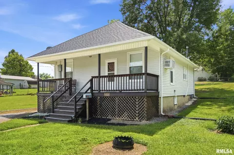 1414 Newton Ave, Johnston City, IL 62951