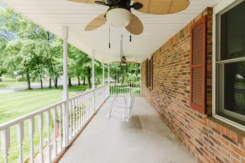 2006 Spring Garden Rd, Marion, IL 62959 photo 6