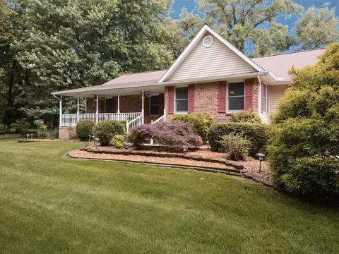 2006 Spring Garden Rd, Marion, IL 62959 photo 3