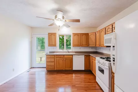 2006 Spring Garden Rd, Marion, IL 62959 photo 13
