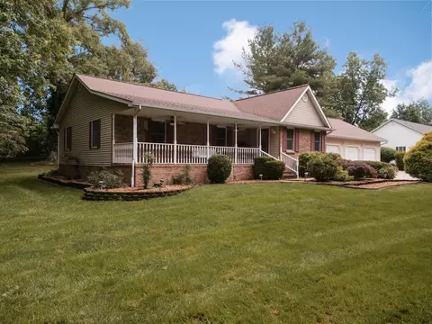 2006 Spring Garden Rd, Marion, IL 62959 photo 2
