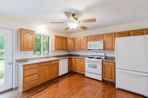 2006 Spring Garden Rd, Marion, IL 62959 photo 12