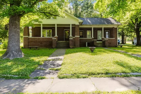 207 S Maple St, Cambria, IL 62915