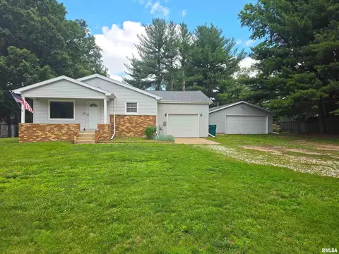 78 S Riverview Dr, East Peoria, IL 61611