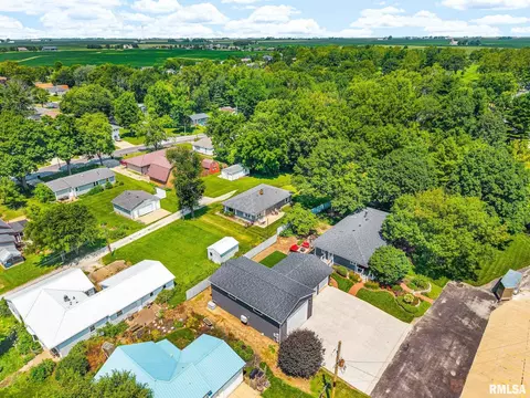 View/Area - 207 Spruce Ln, Roanoke, IL 61561 photo 9 of 10