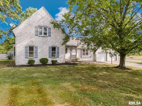 1800 Testa Dr, Marion, IL 62959