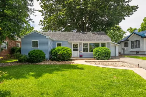 513 E Allen Ave, Marion, IL 62959 photo 2