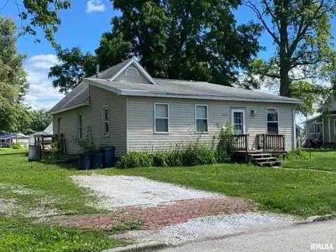 Other - 1019 E Walnut St, Canton, IL 61520 photo 8 of 10