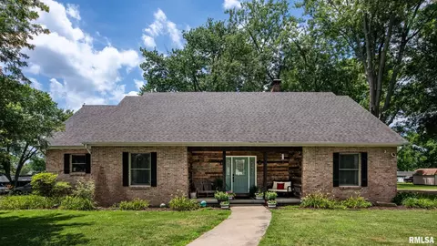 1001 N Main St, Carrier Mills, IL 62917