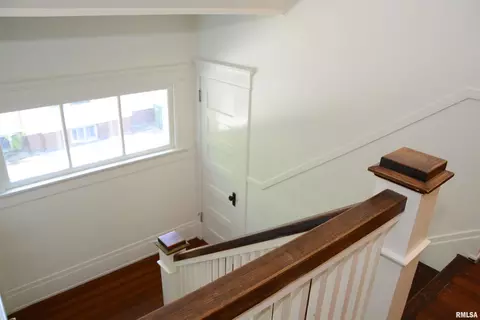 Entry Way - 439 N Mcarthur St, Macomb, IL 61455 photo 5 of 5