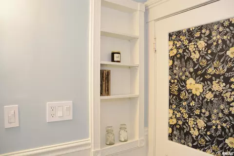 Bath - 439 N Mcarthur St, Macomb, IL 61455 photo 2 of 4