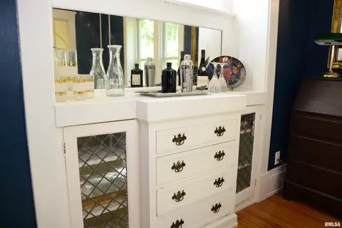 Dining - 439 N Mcarthur St, Macomb, IL 61455 photo 3 of 3