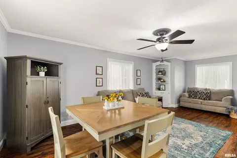 Dining - 406 E Bullock St, Eureka, IL 61530 photo 3 of 3