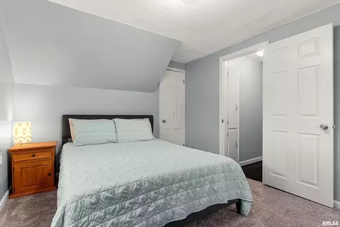 Bedroom - 406 E Bullock St, Eureka, IL 61530 photo 5 of 11