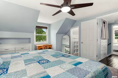 Bedroom - 406 E Bullock St, Eureka, IL 61530 photo 3 of 11