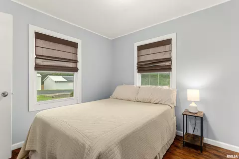 Bedroom - 406 E Bullock St, Eureka, IL 61530 photo 10 of 11