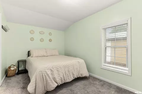 Bedroom - 406 E Bullock St, Eureka, IL 61530 photo 8 of 11