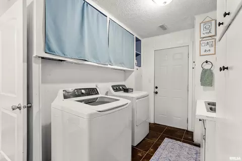 Other - 406 E Bullock St, Eureka, IL 61530 photo 6 of 8