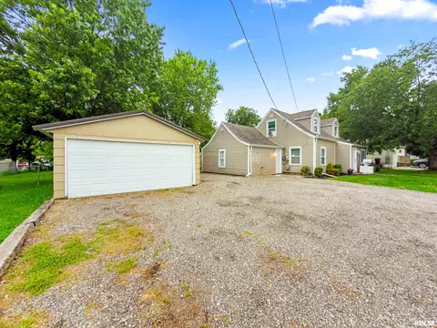 Other - 406 E Bullock St, Eureka, IL 61530 photo 1 of 8