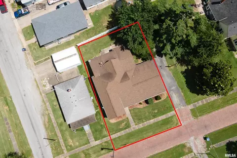 View/Area - 1408 Mchaney St, Eldorado, IL 62930 photo 3 of 4