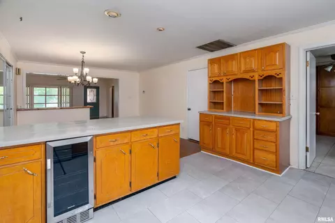 Kitchen - 1408 Mchaney St, Eldorado, IL 62930 photo 4 of 5