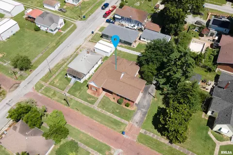 View/Area - 1408 Mchaney St, Eldorado, IL 62930 photo 1 of 4