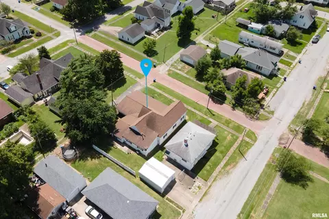 View/Area - 1408 Mchaney St, Eldorado, IL 62930 photo 4 of 4
