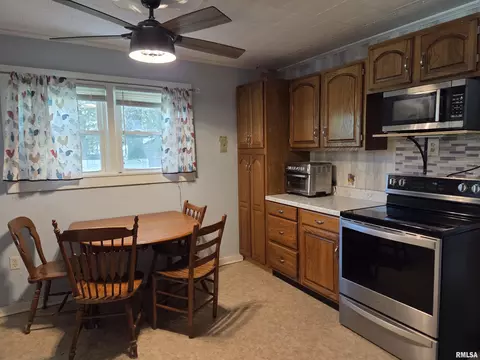 Kitchen - 308 S Bonham St, Macomb, IL 61455 photo 1 of 3