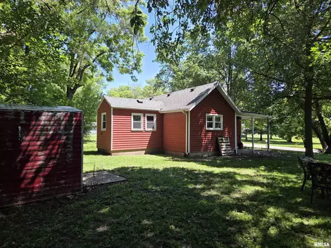 Exterior - 308 S Bonham St, Macomb, IL 61455 photo 4 of 5