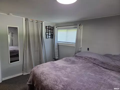 Bedroom - 308 S Bonham St, Macomb, IL 61455 photo 2 of 5