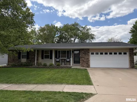 241 S Mississippi Ave, Morton, IL 61550