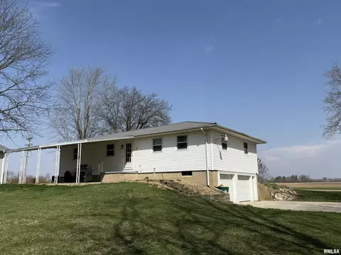 Exterior - 1419 W Grant St, Macomb, IL 61455 photo 12 of 13
