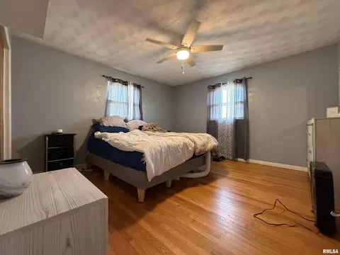 Bedroom - 1419 W Grant St, Macomb, IL 61455 photo 5 of 6