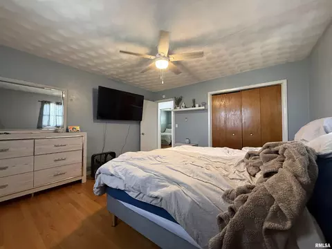Bedroom - 1419 W Grant St, Macomb, IL 61455 photo 6 of 6