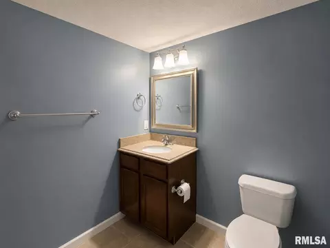Bath - 7010 N Buckeye Dr, Edwards, IL 61528 photo 5 of 5