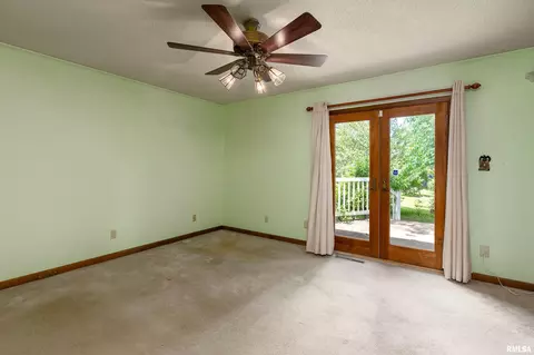 Bedroom - 515 E Clark Trl, Herrin, IL 62948 photo 1 of 6