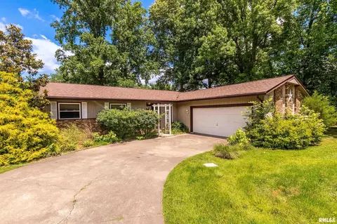 Exterior - 515 E Clark Trl, Herrin, IL 62948 photo 1 of 8