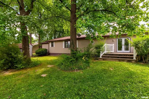 Exterior - 515 E Clark Trl, Herrin, IL 62948 photo 6 of 8