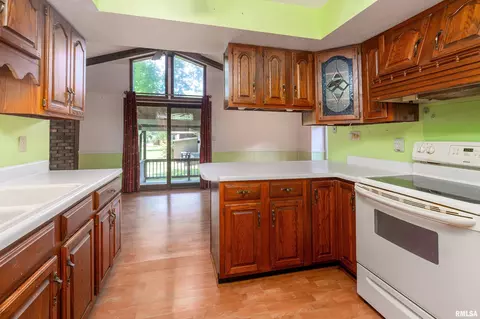 Kitchen - 515 E Clark Trl, Herrin, IL 62948 photo 2 of 4