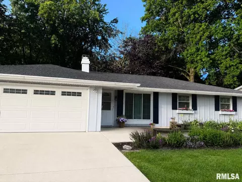 106 Duever Ln, East Peoria, IL 61611
