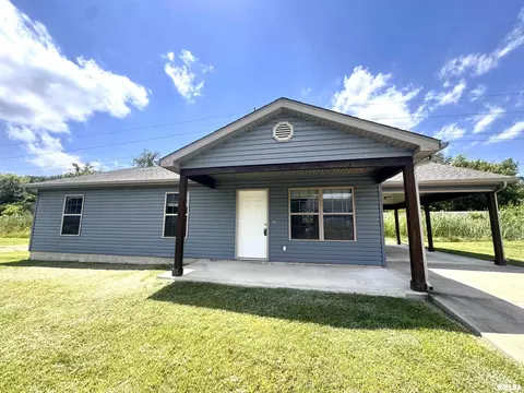 1815 Bridge St, Marion, IL 62959