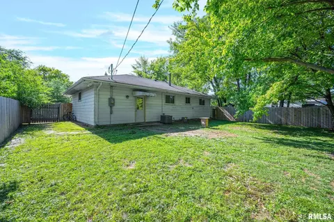 Exterior - 1832 N Stever Ave, Peoria, IL 61604 photo 5 of 7