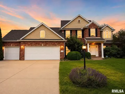4923 N Weaverridge Blvd, Peoria, IL 61615