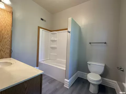Bath - 1026 E Carroll St, Macomb, IL 61455 photo 1 of 4