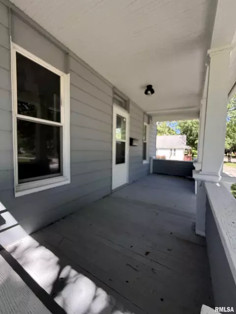 Exterior - 1026 E Carroll St, Macomb, IL 61455 photo 3 of 3