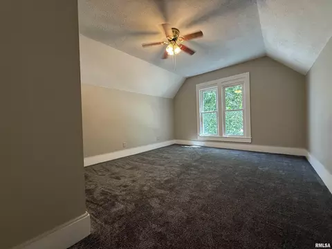 Bedroom - 1026 E Carroll St, Macomb, IL 61455 photo 4 of 6