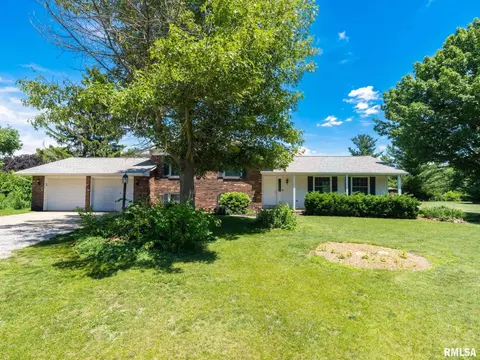 13426 Bayberry Ct, Chillicothe, IL 61523
