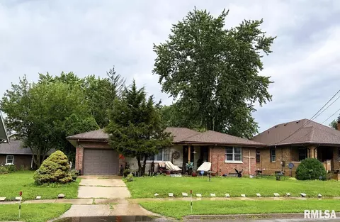 2907 N Sheridan Rd, Peoria, IL 61604