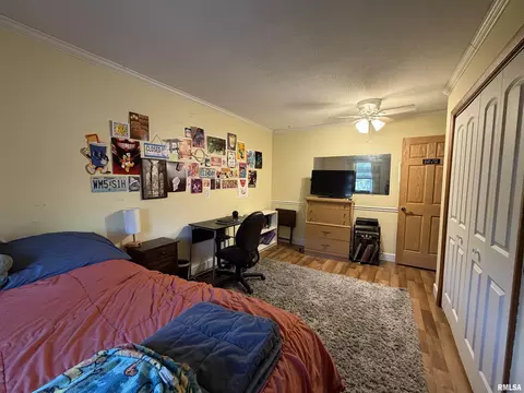 Bedroom - 600 W Grant St, Macomb, IL 61455 photo 7 of 11